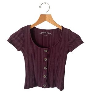 Aero Maroon Purple Cropped Button Scoop Women’s Shirt Size S